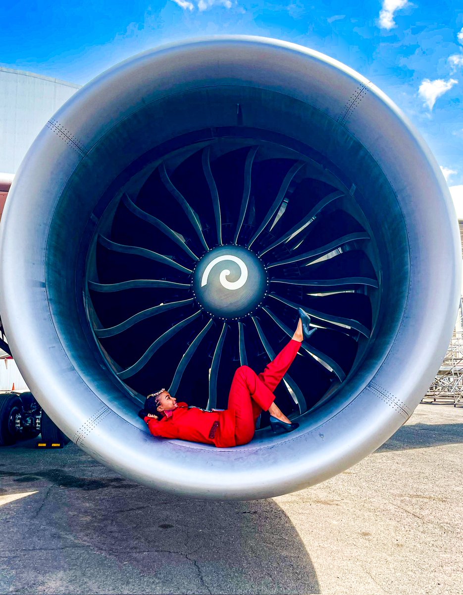 Caption this 🤩✈️

#CabinCrewDay2025 #IFlyKQ