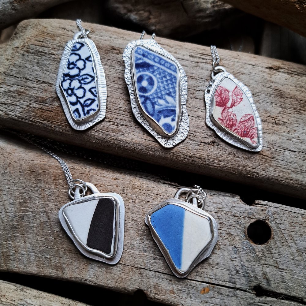 Happy Sat 😊  
Hope you're having a good browse of the amazing crafts and handmade goods at #UKGiftHour #UKGiftAM today ❤️

Here are some sea pottery pendants waiting for you in my shop. Use code SUMMERLOVE at checkout for a cheeky discount 'til Sunday.

ilovedollyjewellery.co.uk