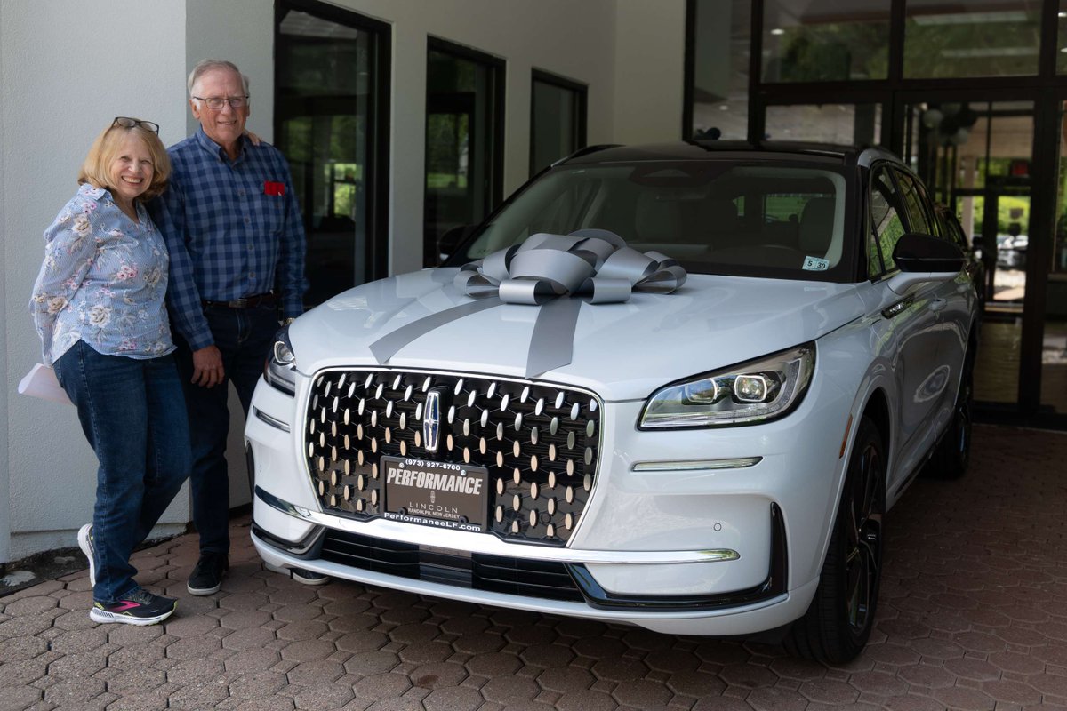 🎉🚗 Huge congrats on your stunning new Lincoln! Elevate every journey with luxury and sophistication. Here’s to open roads and unforgettable adventures! 🌟✨ 

#PerformanceLincoln #Performance #Lincoln #LincolnLuxury #NewBeginnings

performancelincolnofrandolph.com