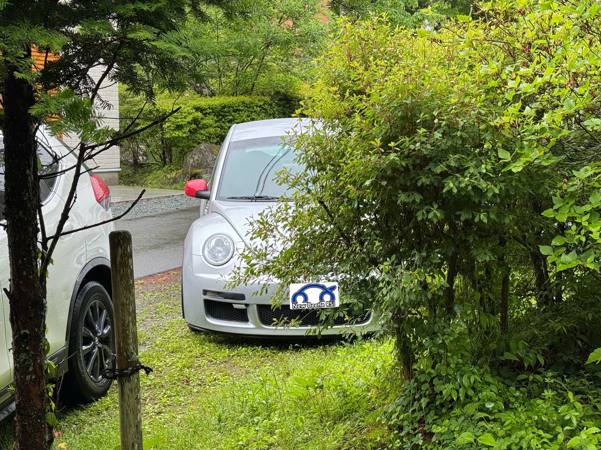 NewBeetleRSi's tweet photo. @NewBeetleRSi in the fresh greenery🌿✨
#NewBeetleRSi #BeetleRSi #VR6 #4Motion #Haldex #Volkswagen #VolkswagenRacing #VW #NewBeetle #Remus #Recaro #OZRacing #SACHS #MSDesign #APRacing https://t.co/xGnHU7hcAh