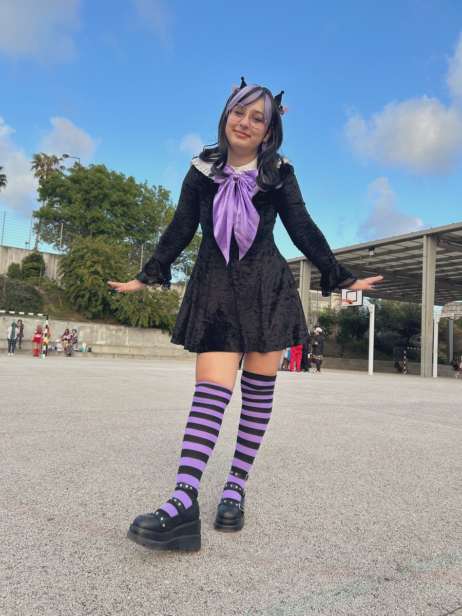 AtelierKuri's tweet photo. Sanrio cosplays!! Human form!!
Kuromi and Cinnamoroll https://t.co/gjsdWy77sB