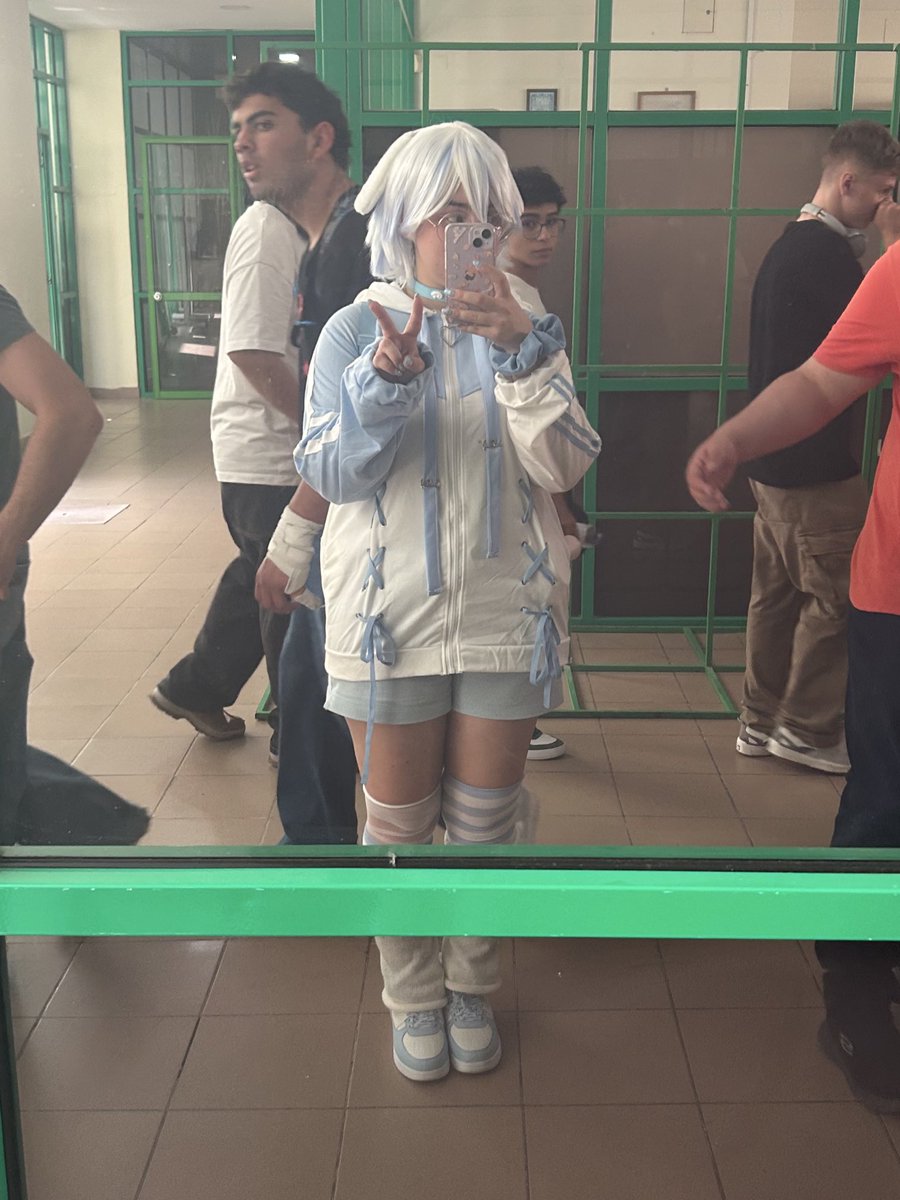 AtelierKuri's tweet photo. Sanrio cosplays!! Human form!!
Kuromi and Cinnamoroll https://t.co/gjsdWy77sB