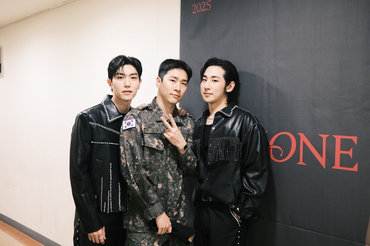 ❤️‍🔥 2025 리베란테 콘서트 <𝐏𝐀𝐒𝐒𝐈𝐎𝐍𝐄> - 𝐃𝐀𝐘 𝟏 ❤️‍🔥

2025.05.31(SAT) 6PM / 06.01(SUN) 5PM
@연세대학교 백주년기념관 콘서트홀

#Libelante #리베란테 #Passione #Concert 
#진원 #노현우 #JinWon #RohHyunWoo