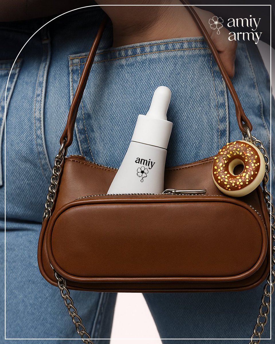 amiyarmy_'s tweet image. Tiny bottle. Big benefits. 💧
Keep wellness in your bag — and in your routine — with amiy oral drops.
#OnTheGoWellness #AmiyArmy 👜✨