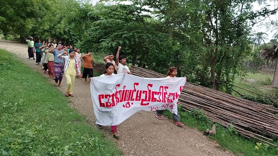 KYITHAR95368969's tweet photo. Pro-democracy residents from a village of #Yinmarbin Twp, #Sagaing Region, regularly staged a protest against the #MilitaryDictatorship on May31.

#WarCrimesOfJunta  
#AirBus2AirStrikes    
#2025May31Coup             
#WhatsHappeningInMyanmar https://t.co/4vyL3U5r9x