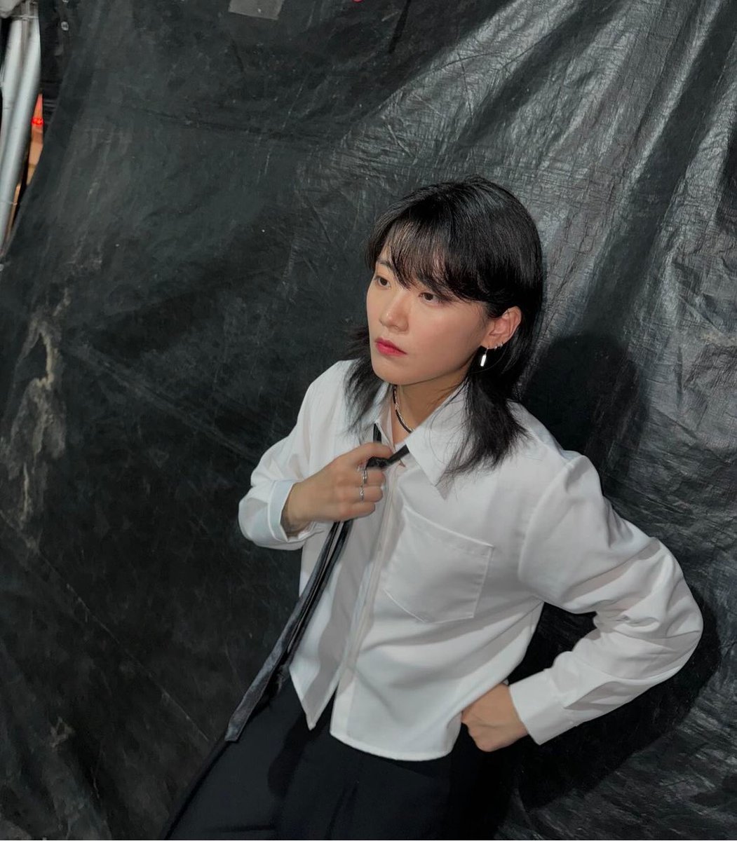 Saturday night. ✨

(Foto belakang terpal)