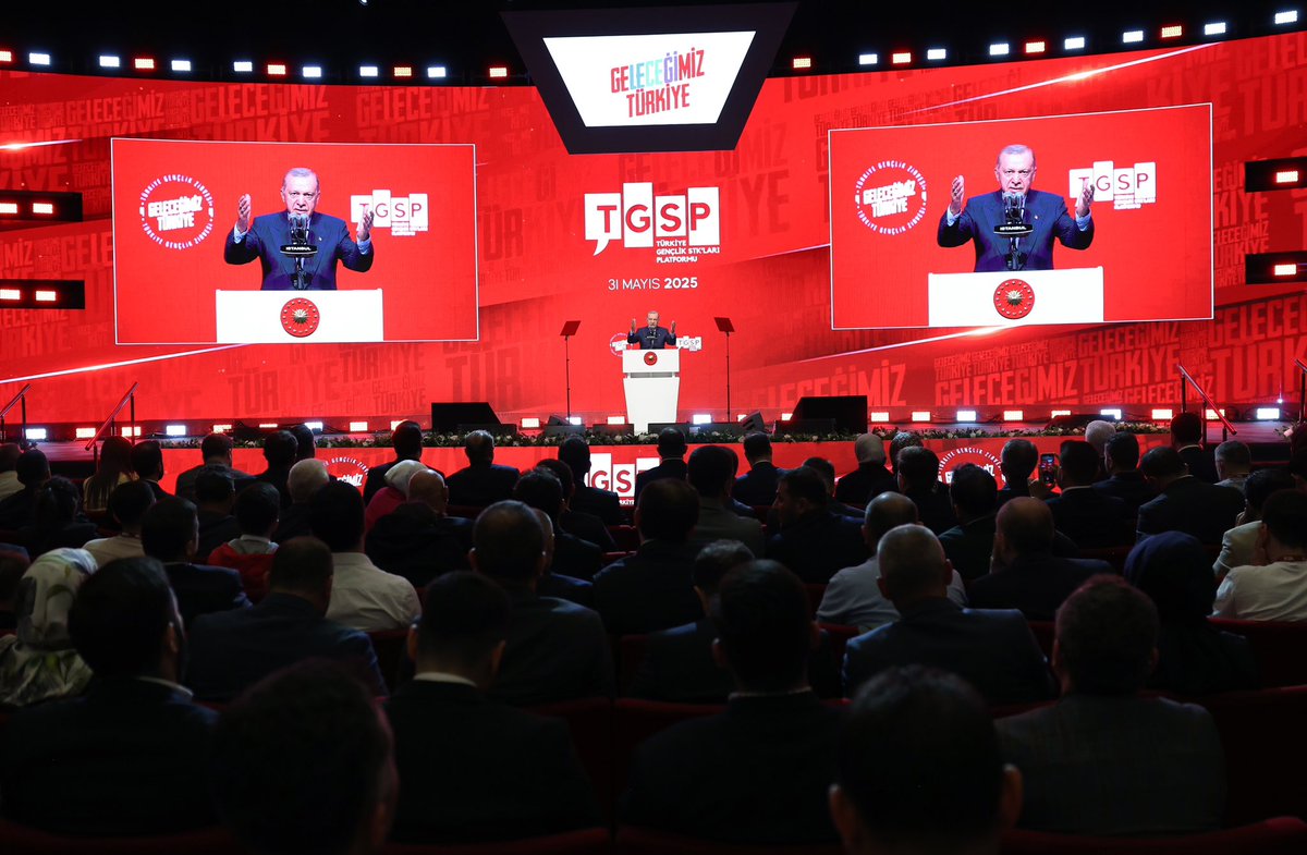 “En büyük eserimiz Terörsüz Türkiye’yi gençlerle birlikte gerçekleştireceğiz” tccb.gov.tr/haberler/410/1…