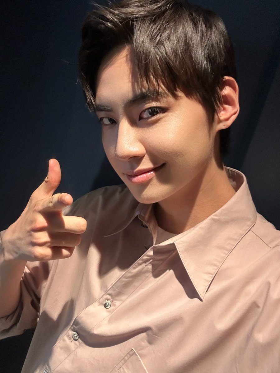 [📸]

5월의 마지막 날도 함께해 줘서
고마워💙🐶

#이진혁 #LEEJINHYUK #SNL