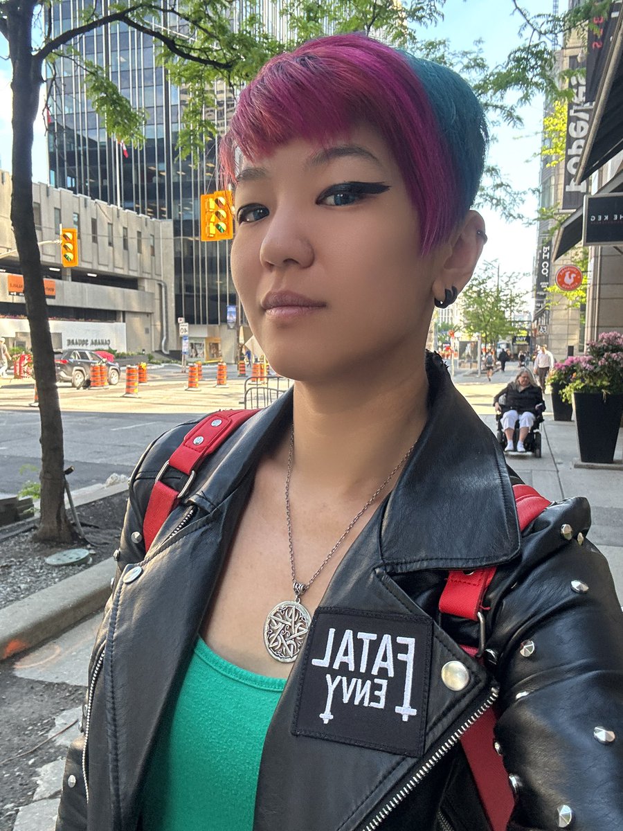 Good morning my dear tadpoles! 🖤🐸Hoppy Sunday and we’re doing some modded community R.E.P.O!! 

We will have the code pinned in chat! And you tadpoles will have an integration to spawn more monsters in! 😈

Chaos starts at 12 pm est!🔥

m.twitch.tv/vanoradarkwolf