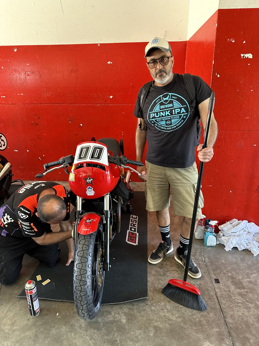 VIRGINRINGO's tweet photo. A @circuitomisano tutto e’ pronto per #ApriliaallStars & #Guzzi Fast Endurance Race!! Oggi prove per #RingoDJ e la sua @motoguzziclub V7🏁 E gara domani ore 12.10 @circuitomisano #Race #Aprilia #Guzzi #motorcycles #Misano #gara #fast #speed #fun #sun @LorisCapirossi1 @SaverioLuzzo @ApriliaOfficial @PiaggioOfficial