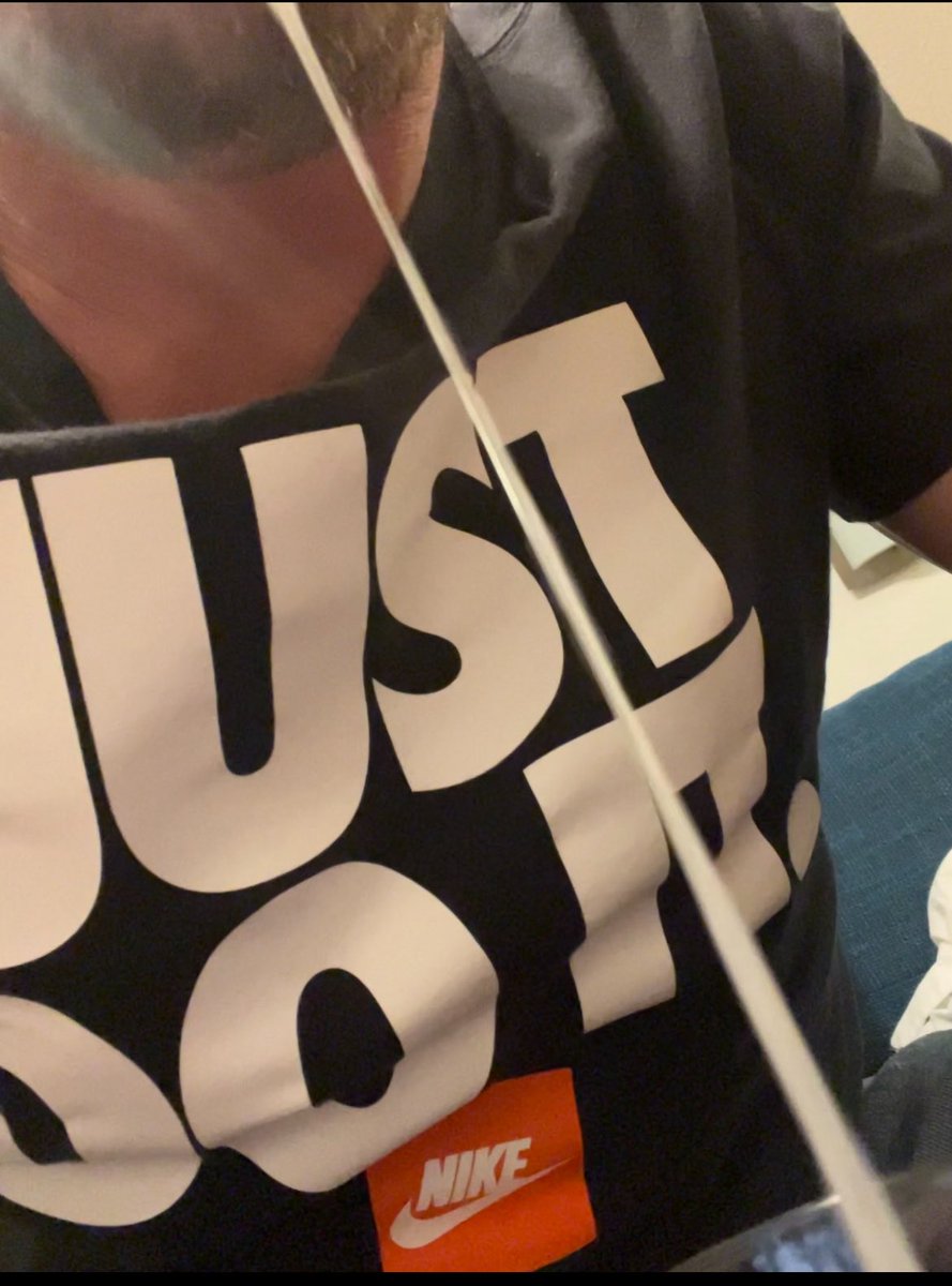 SneaxLover's tweet photo. #spit, #sox #socks #bitch

Sniff it, open your mouth.. https://t.co/8xO594D5H1