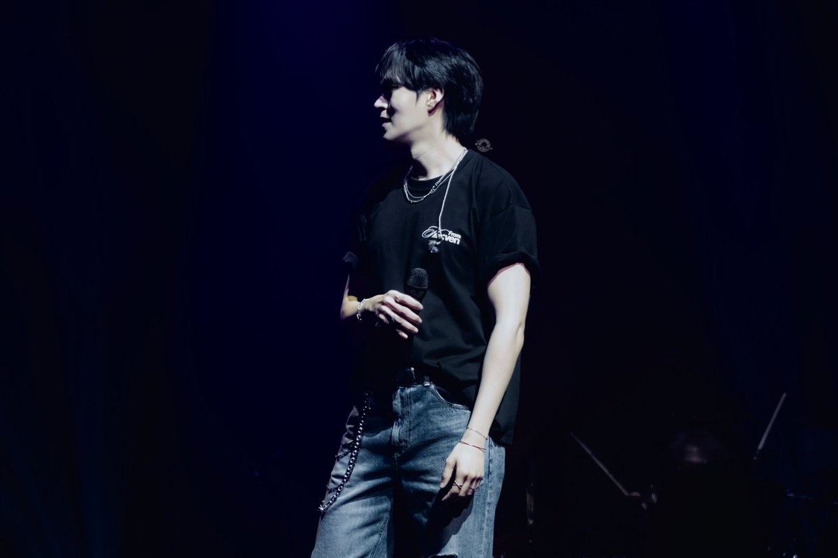 #아엘_찍음
250523 From Hae:ven 
#이해준 첫 번째 단독 콘서트