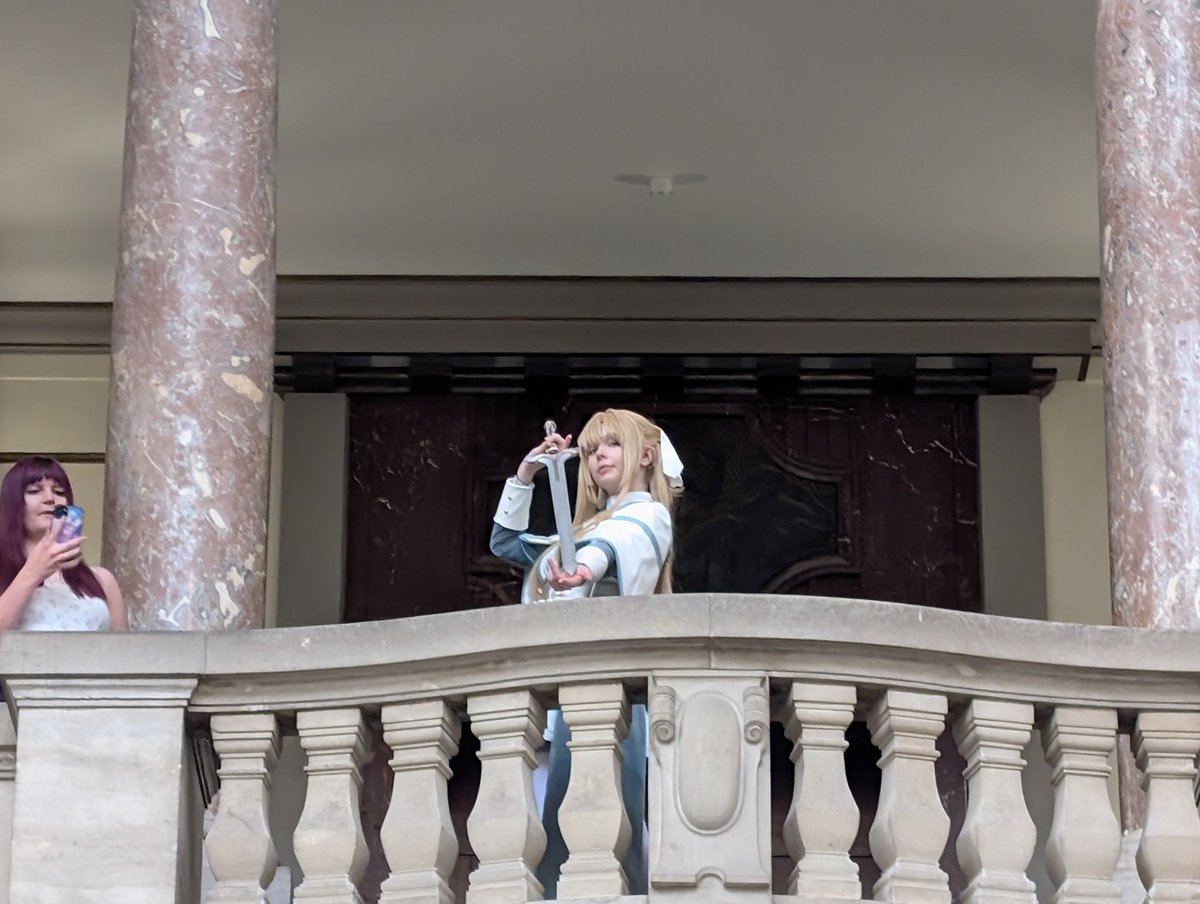 1HealthLeft's tweet photo. Amazing SAO cosplay found in the wild in Hannover! https://t.co/oAhEbPMihr