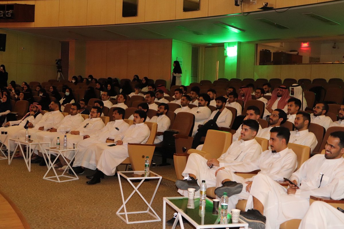 441_med's tweet photo. أقيمت #فعالية_ذكرى يوم السبت الماضي، وهي فعالية نجتمع خلالها معًا لإسترجاع أجمل اللحظات، والاحتفال بما أنجزناه، وتوديع هذه المرحلة بروحٍ من الامتنان والفرح.

#MED441 https://t.co/8n4Bo6G5fY