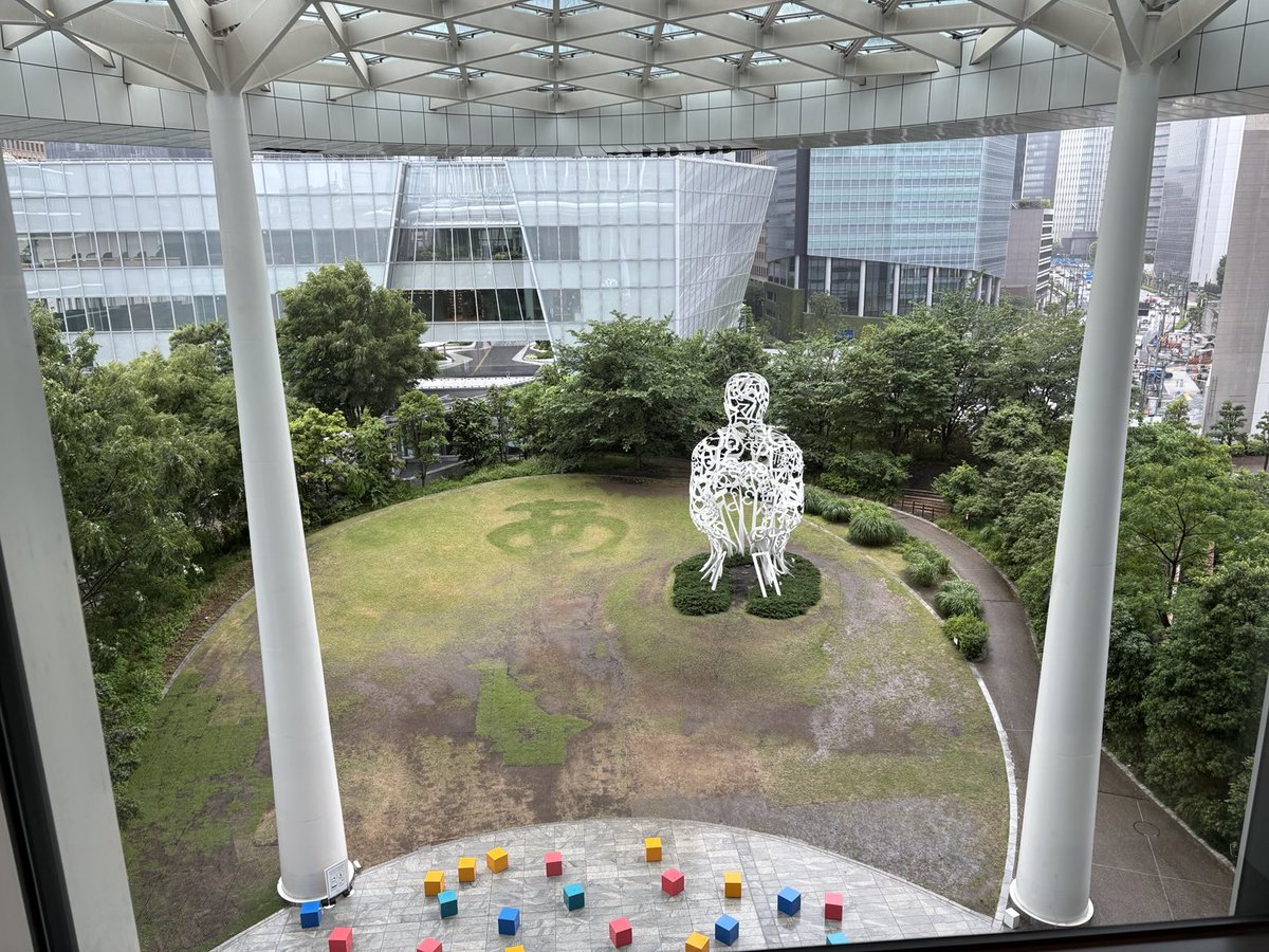 虎ノ門ヒルズでのIVR学会は約2000人が参加して大盛況。かつての同僚たちと東京タワー観ながら食事できたし中堅若手の皆さんがいっぱい良い仕事をされてるの見てめちゃ嬉しかった。緩和IVRのシンポはTACEやPTAの陰でずっと積み重ねてきた40年を振り返ってるみたいで胸いっぱいでした。IVR大好き💕