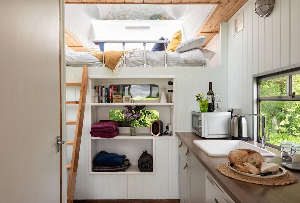 Safari Cornwall is an award-winning, family-run glamping retreat. With two unique, private orchard settings, each with its own dreamy wood-fired hot tub, it’s the perfect blend of rustic charm and luxury comfort. 🌊🐑🌸

camping-directory.uk/2175 

#Glamping #Cornwall #HotTub