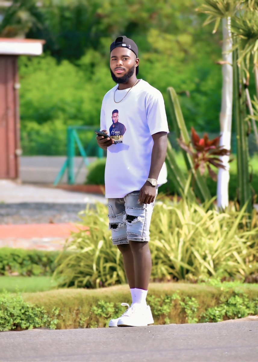 ManuelLoveson's tweet photo. Cheers to another year 
Happy birthday to me.. https://t.co/jP2f9gs4I5