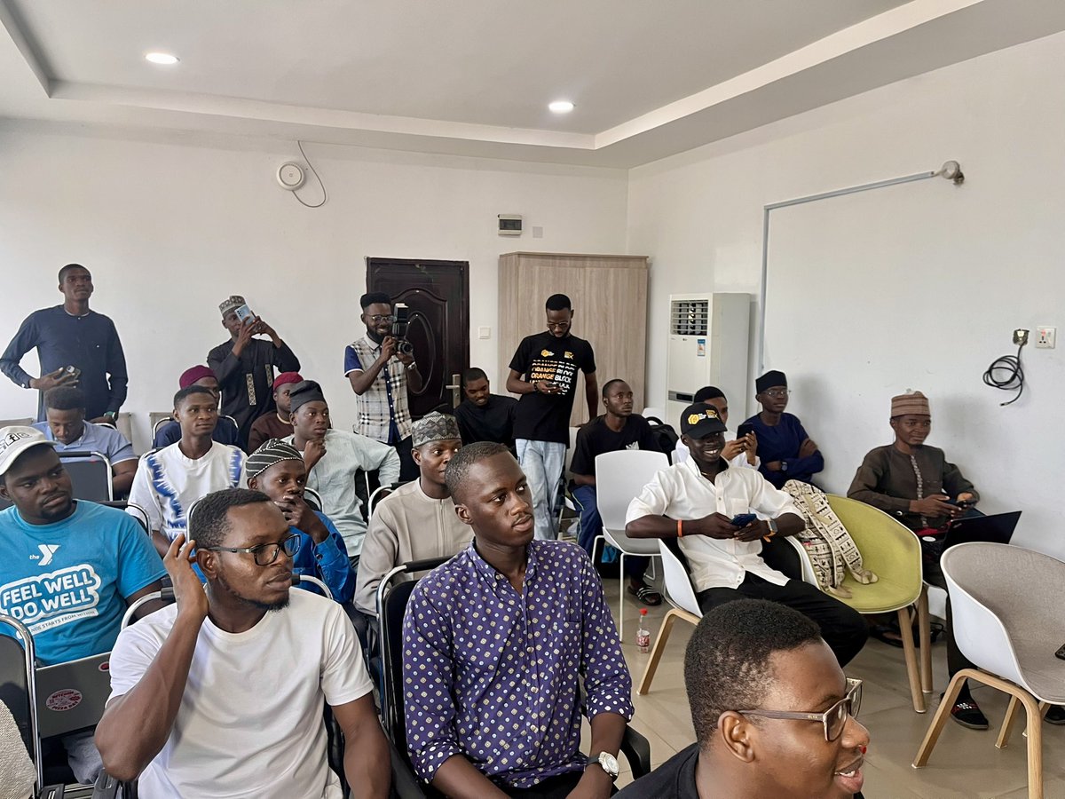 Today I joined my bro <a href="/rsadiqra/">Sadiq</a> for the <a href="/SuiBuidl/">SuiBuidl</a> x <a href="/DubheEngine/">Dubhe Engine</a> Developers Workshop.
🔥 Great event, even better community vibes. Loving the energy and innovation here!
#Web3 #DevCommunity #SuiNetwork #Suifamofficial