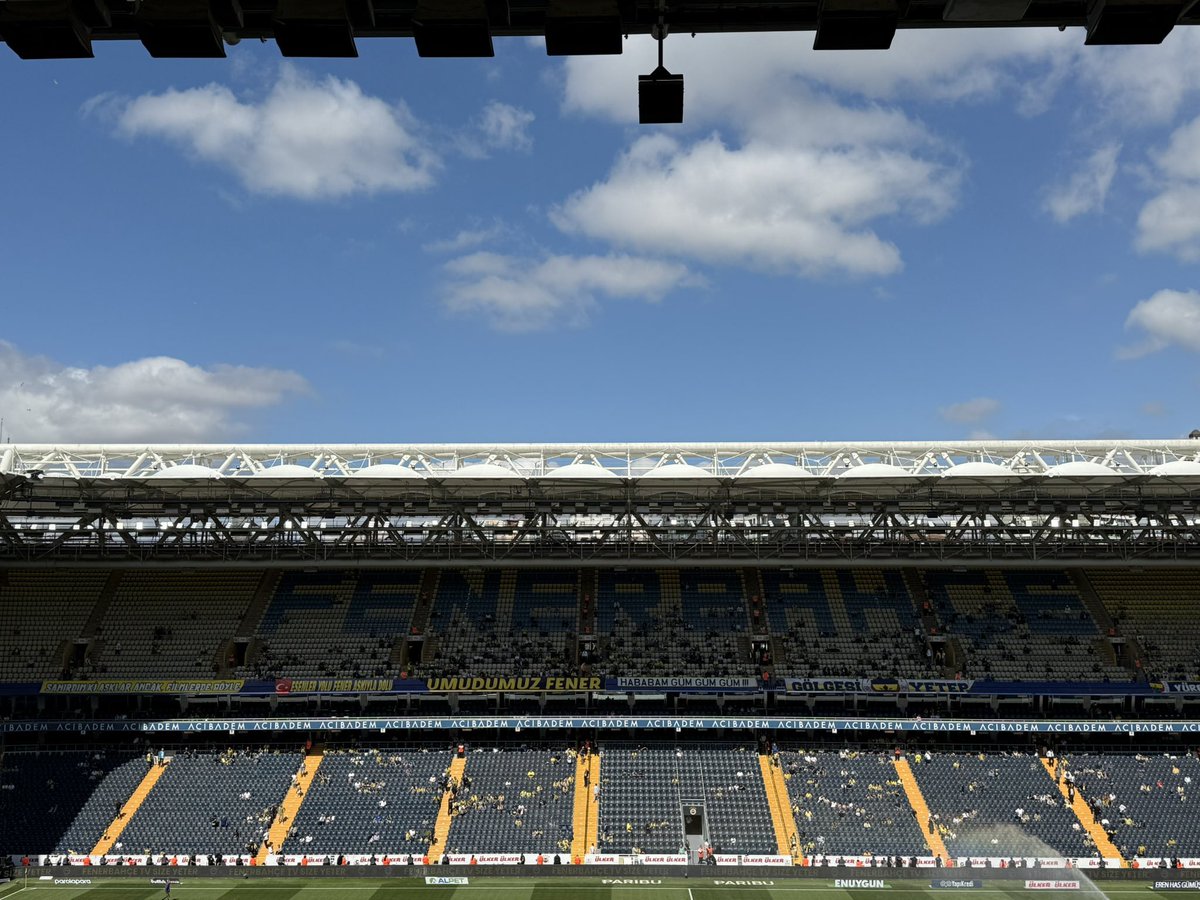 Fenerbahçe taraftarının yaptığı muhteşem koreografi.