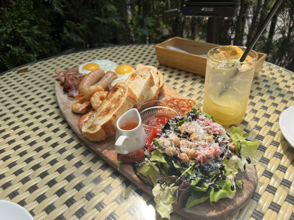 잘 먹고 다니는사람