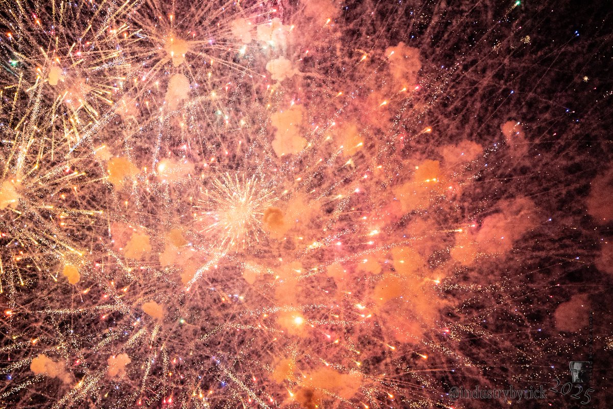 Last night in Vegas <a href="/AltStarMag/">AltStarMag</a>