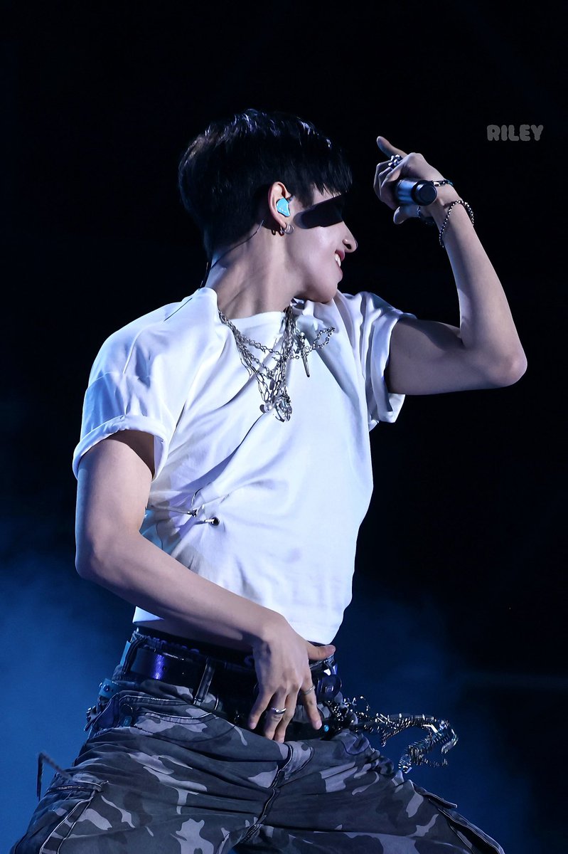 250531🥵

#BOYNEXTDOOR #보이넥스트도어 
#명재현 #JAEHYUN