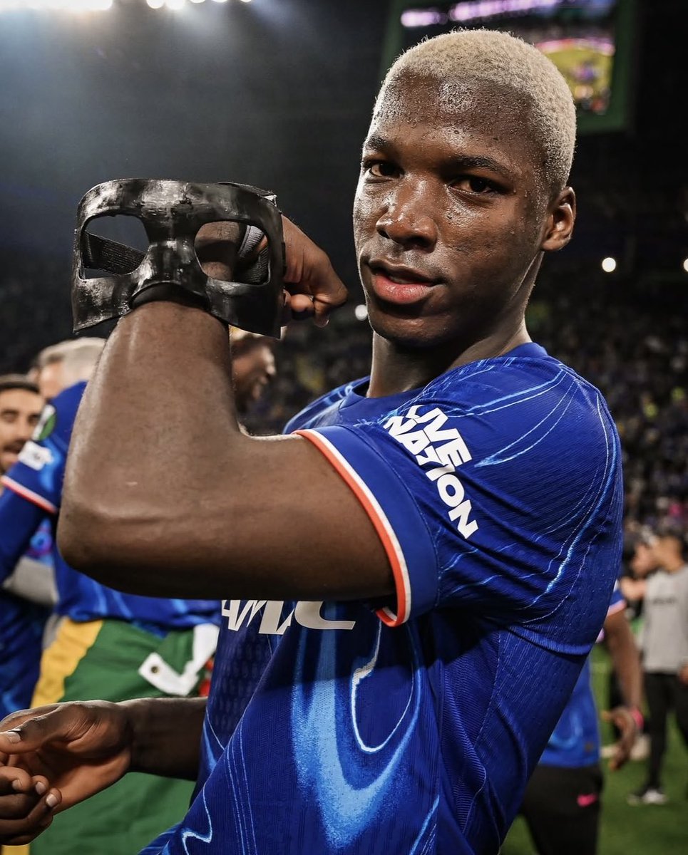 🚨🔵 Chelsea tayari wameanza kufanyia kazi  juu ya mkataba mpya utakaopendekezwa kwa Moisés Caicedo.

Mazungumzo yataanza hivi karibuni. 🇪🇨

#BaseTvsportnews #EPL #Chelsea