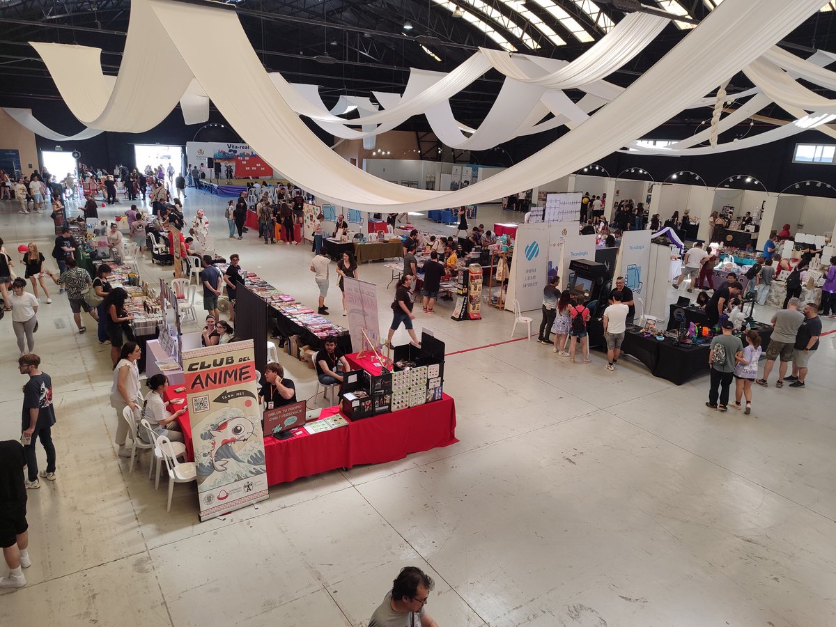 Pues estamos con <a href="/unratedcomics/">Unrated Comics</a> en la Feria del Orgullo Friki en Vila-Real 
<a href="/otakuondasolic/">otakuonda</a> 

Está siendo una jornada interesante.