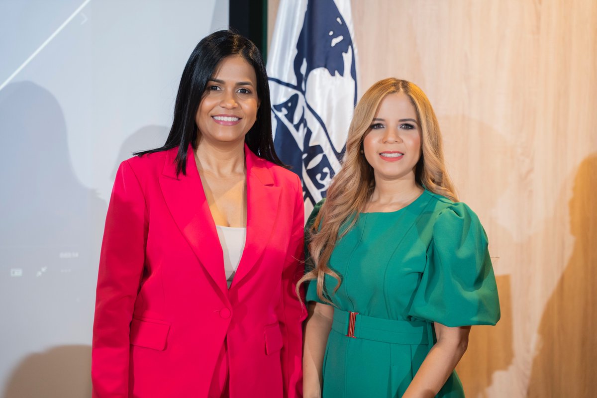 Cuando las mujeres nos unimos, no hay meta imposible ni sueño inalcanzable ✨💪💫. Juntas somos fuerza, somos voz, somos esperanza ❤️🗣️🌟

#MujeresQueInspiran
#ANMEPRO
#UnidasSomosMás
#LiderazgoFemenino