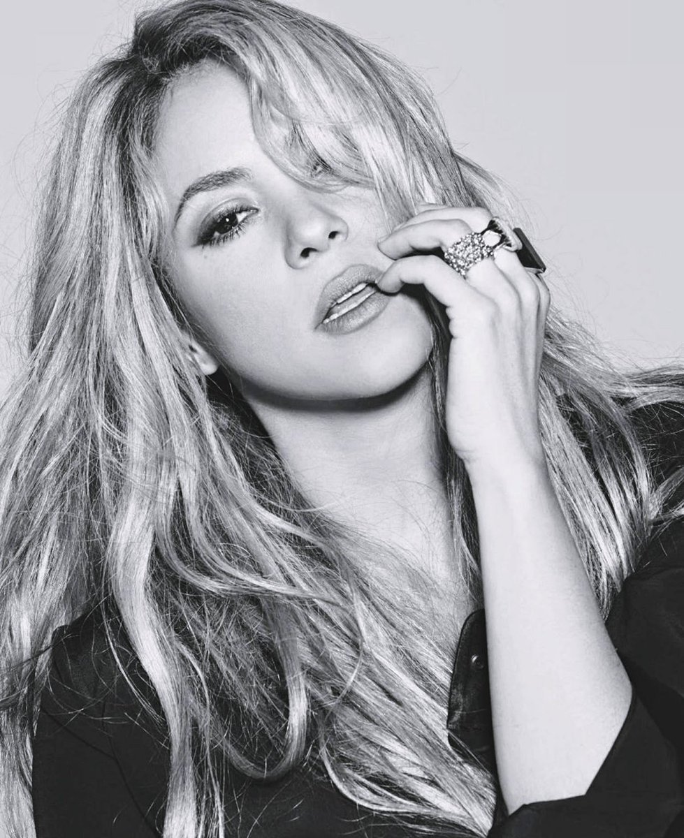 Ecoutez maintenant : Punteria (2024) - SHAKIRA #chicradiohits #top40 #hits #charts