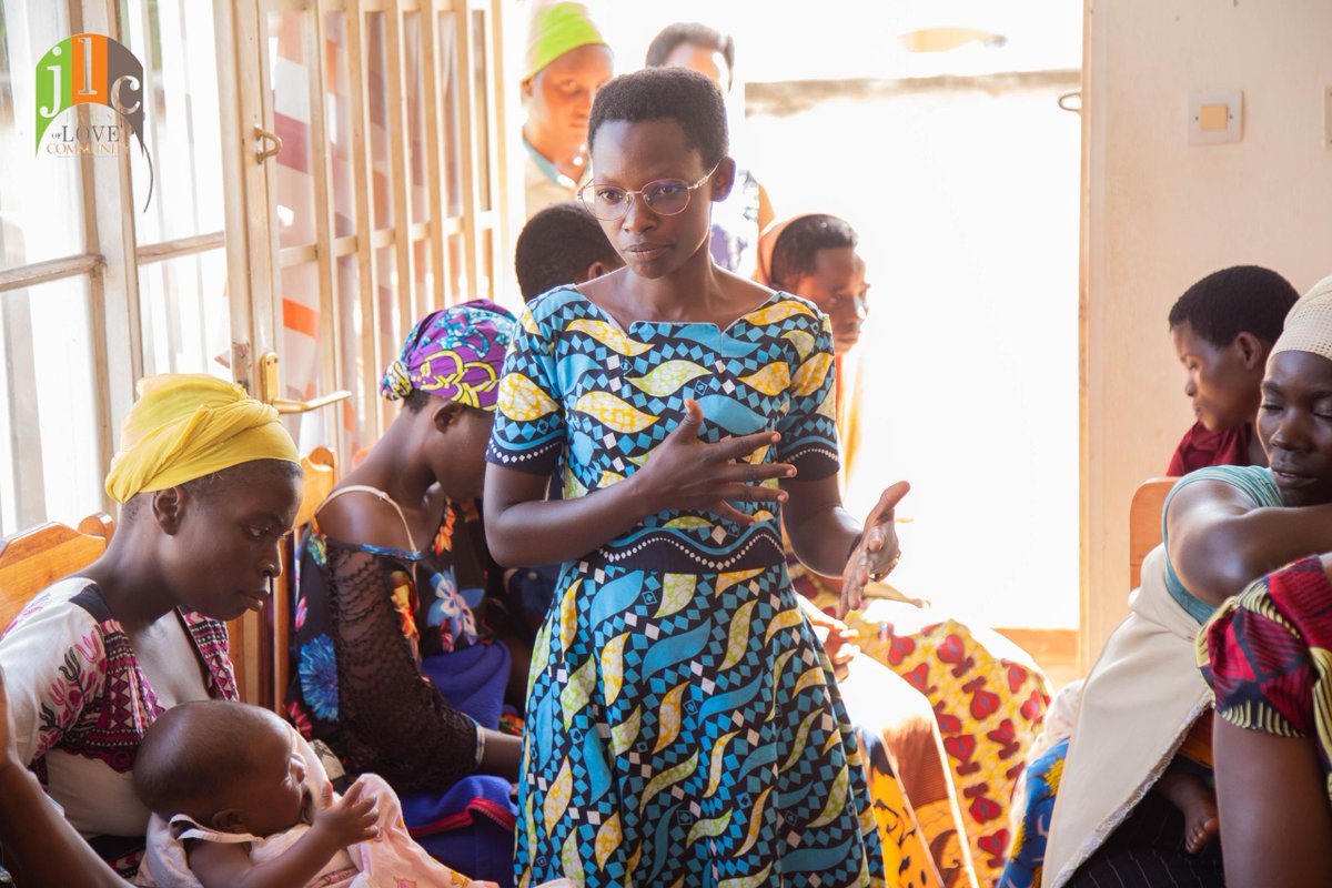 JLCburundi's tweet photo. Access to menstrual hygiene should not be a privilege, but a right for all people, everywhere.
Let’s honor the power of menstrual cycles, recognize the diverse experiences of those who menstruate, and commit to ending the stigma once and for all.

#InternationalPeriodDay https://t.co/X8CYl9mmMY