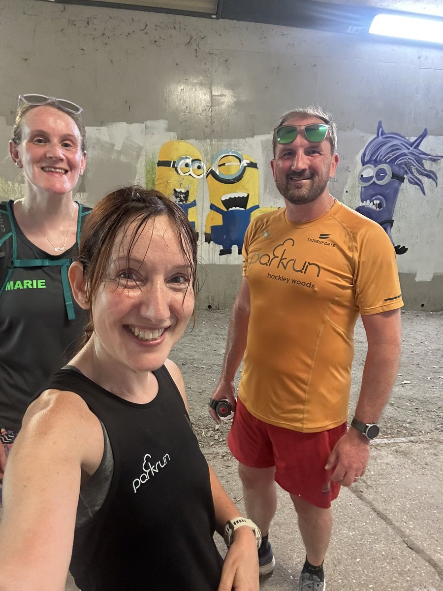 romfordrunner's tweet photo. A #parkrun sandwich with friends is always the best way to start the weekend! #ukrunchat #running #runningtherapy https://t.co/EGqHfgcMnq