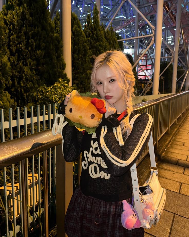 Naòmi (@naughtykijtten) on Twitter photo 