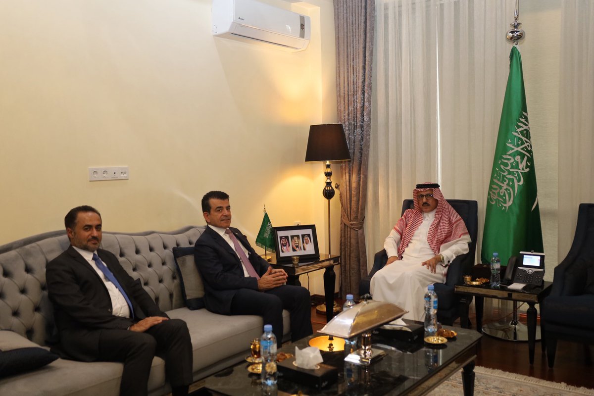 الإيسيسكو - ICESCO (@icesco_ar) on Twitter photo 🔸 التقى الدكتور سالم بن محمد المالك، المدير العام لمنظمة #الإيسيسكو ، بسعادة السفير وليد بن عبدالرحمن الرشيدان، سفير #السعودية 🇸🇦في #طاجكستان 🇹🇯، وذلك بمقر السفارة السعودية في العاصمة دوشنبيه، إذ تباحث الجانبان في المواضيع ذات الاهتمام المشترك.
<a href="/SalimAlmalik/">Dr. Salim Al-Malik</a>
<a href="/009Waleed/">وليد بن عبدالرحمن الرشيدان Waleed Alreshiadan</a> 🔸 التقى الدكتور سالم بن محمد المالك، المدير العام لمنظمة #الإيسيسكو ، بسعادة السفير وليد بن عبدالرحمن الرشيدان، سفير #السعودية 🇸🇦في #طاجكستان 🇹🇯، وذلك بمقر السفارة السعودية في العاصمة دوشنبيه، إذ تباحث الجانبان في المواضيع ذات الاهتمام المشترك.
<a href="/SalimAlmalik/">Dr. Salim Al-Malik</a>
<a href="/009Waleed/">وليد بن عبدالرحمن الرشيدان Waleed Alreshiadan</a>