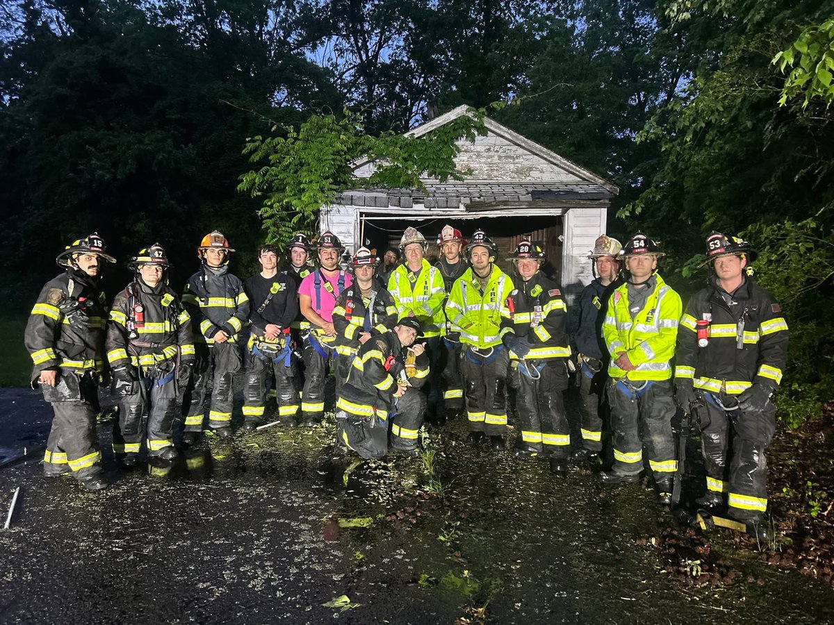 BerkeleyHghtsFD's tweet image. This past Wednesday, members of the Berkeley Heights Fire Department conducted an acquired structure drill on a home slated for demolition on Kuntz Avenue. We extend our sincere thanks to Hamlett Development Partners for donating the structure and supporting this training.