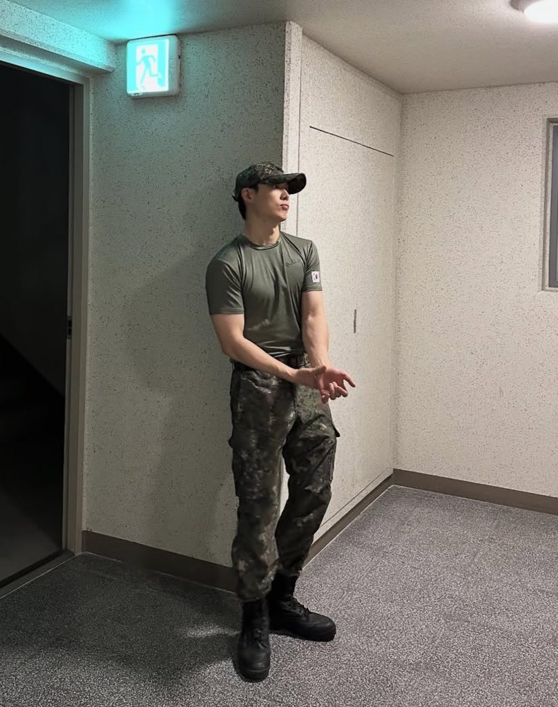 heunghacnayo's tweet photo. 아니 진짜 임규남 죽일듯이 따라다니던 리현상 마음 알거같다 https://t.co/2t6Llfuddy