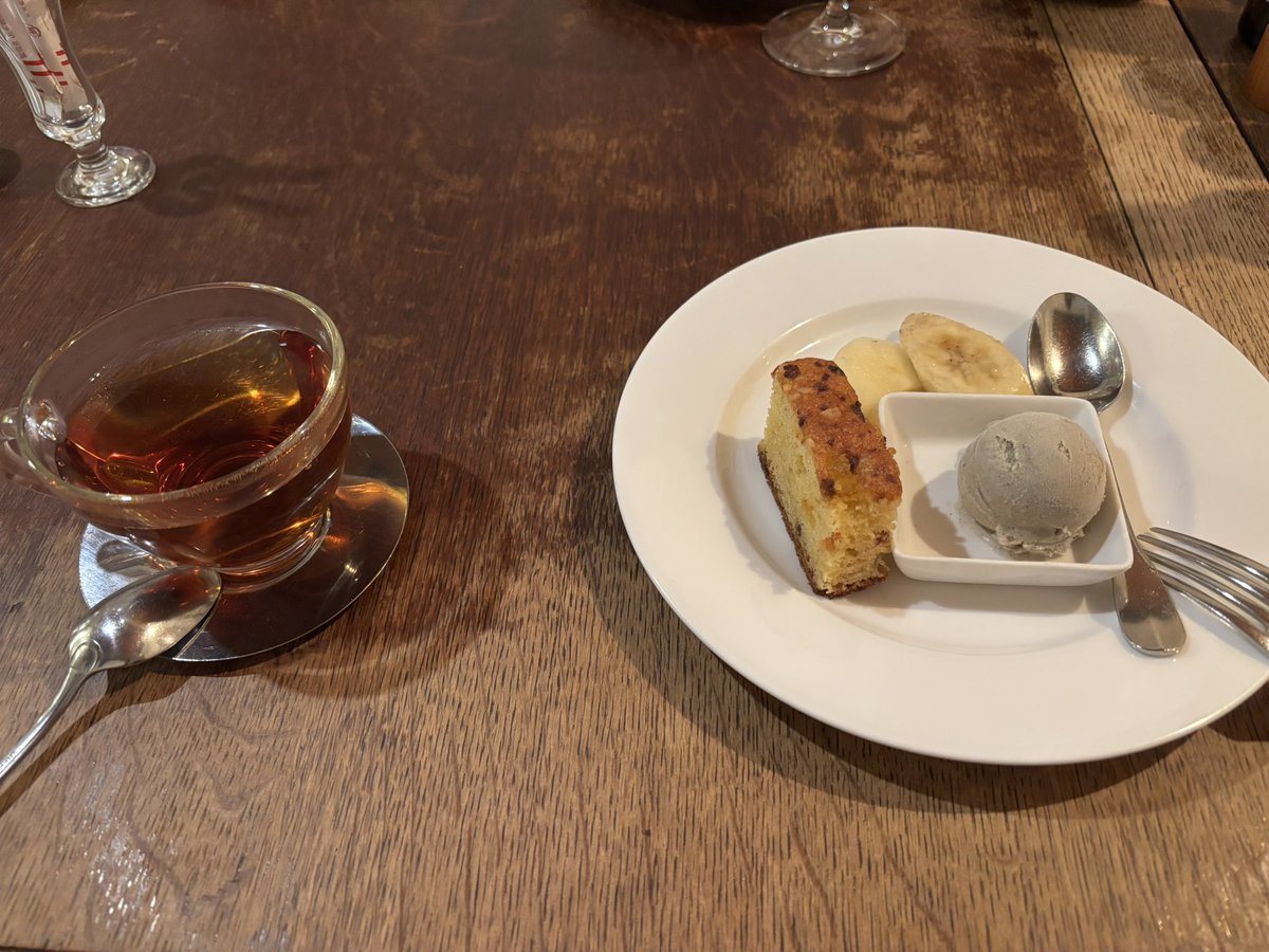 aiwo51's tweet photo. 大学で出会えた大好きなお友達2人と、久々にランチ！^_^
普段と変わらずケラケラ笑い合えて、学生が働いてる姿も見られて（ほんと感動🥹）、幸せな時間でした〜🕰️🌸
卒論も就活も応援してます❤️‍🔥❤️‍🔥 https://t.co/Ap7F4Ho07z