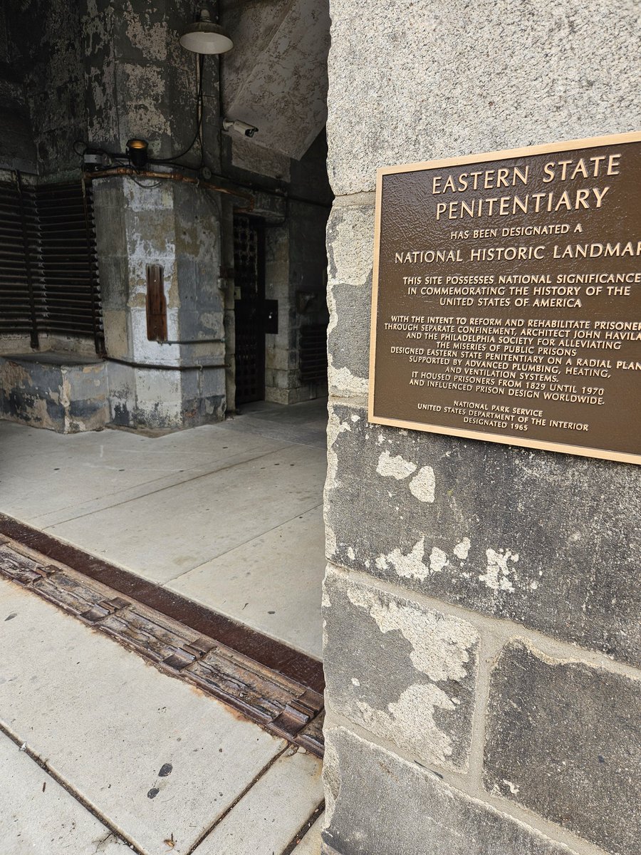 Back in Philly's Fairmount neighborhood. Cannot believe I've never toured Al Capone's temporary residence.