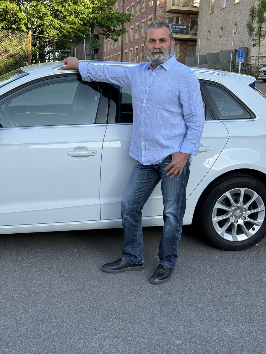 عوافي يووووو 🙋🏻‍♂️❤️🌹

نهاركن حلو متلكن ❤️

#نهار_حلو 
#يسعد_اوقاتكن