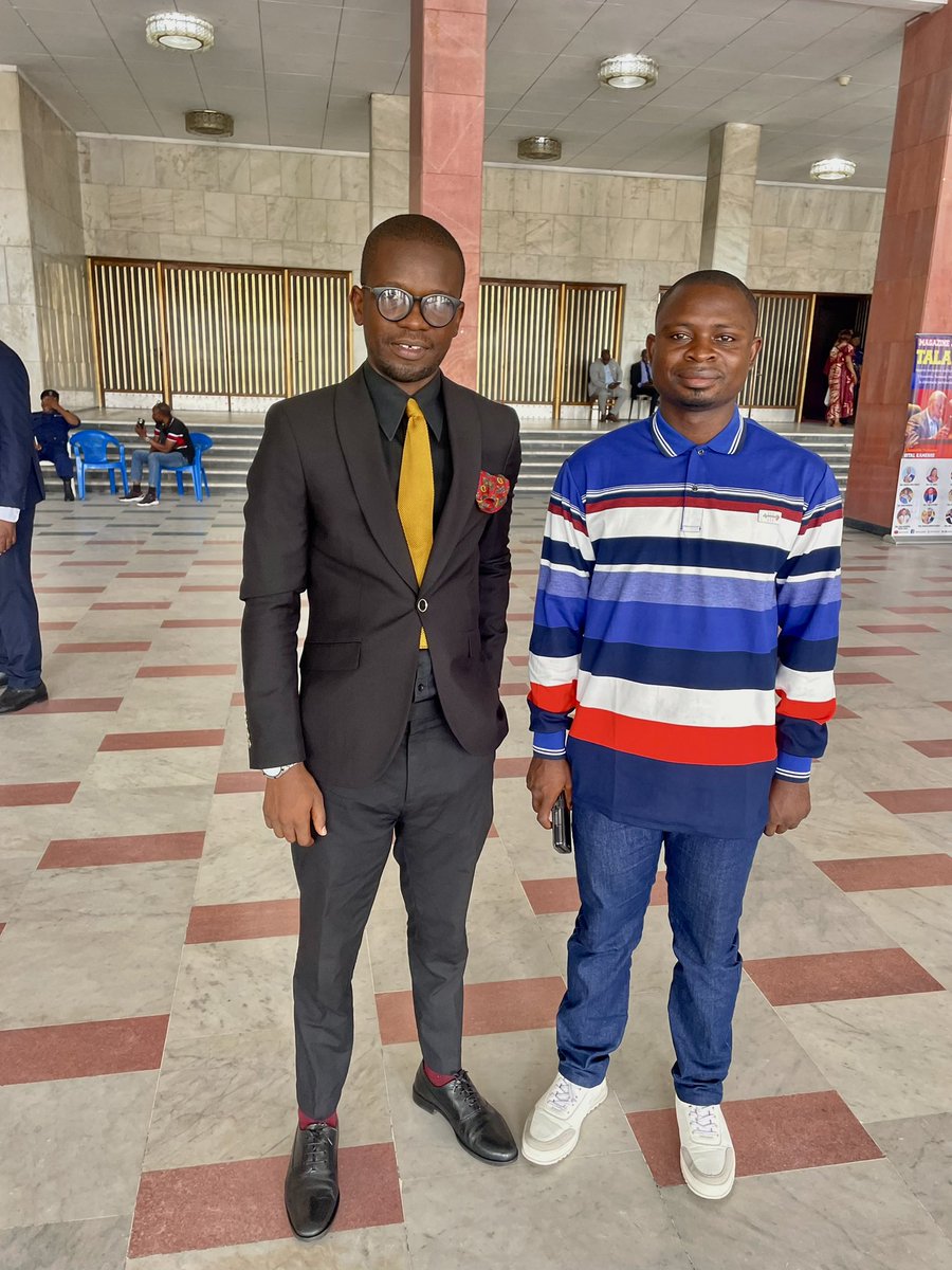 Bienvenu Lukokisa (@bienvenulukoki2) on Twitter photo Lorsque l’arrogance devient oxygène, le souffle de l’âme se perd dans le vide,
et les fleurs de l’humilité fanent sous le vent de l’orgueil <a href="/KamusakyJossar1/">kamusaky jossard HG</a> un clin d’œil frère les jeunes de <a href="/VitalKamerhe1/">Vital Kamerhe</a> toujours fort <a href="/biso_kaka/">Biso Kaka Kamerhe</a> <a href="/OfficialSonge/">Patrick Songe Official</a> <a href="/GradignanK18079/">kambu Mbula Gradi 🇨🇩</a> Lorsque l’arrogance devient oxygène, le souffle de l’âme se perd dans le vide,
et les fleurs de l’humilité fanent sous le vent de l’orgueil <a href="/KamusakyJossar1/">kamusaky jossard HG</a> un clin d’œil frère les jeunes de <a href="/VitalKamerhe1/">Vital Kamerhe</a> toujours fort <a href="/biso_kaka/">Biso Kaka Kamerhe</a> <a href="/OfficialSonge/">Patrick Songe Official</a> <a href="/GradignanK18079/">kambu Mbula Gradi 🇨🇩</a>