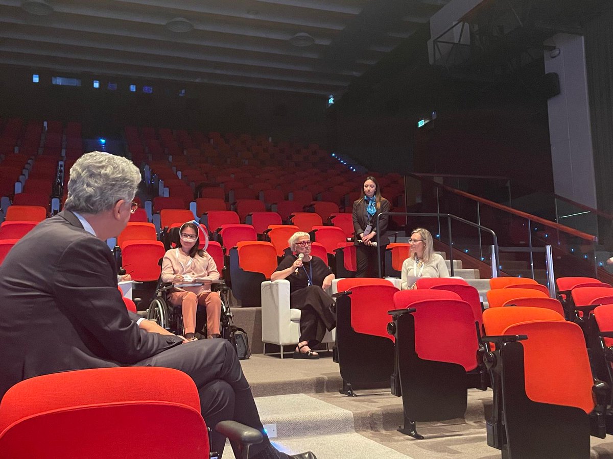 Oggi a Taormina Fernanda De Angelis (area Scienza di Parent Project) ha partecipato alla Tavola rotonda delle associazioni nell'ambito del Congresso nazionale  AIM &gt;&gt;  parentproject.it/in-arrivo-il-c…