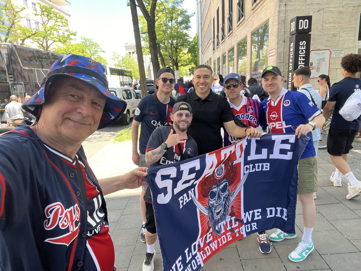 PSG_Seattle (@psg_seattle) on Twitter photo Avec les boss <a href="/mendy_bernard/">Mendy Bernard</a> et Melvut Erding #ICICESTPARİS <a href="/iciparisidf/">ici Paris Île-de-France</a> <a href="/PSG_inside/">Paris Saint-Germain</a> Avec les boss <a href="/mendy_bernard/">Mendy Bernard</a> et Melvut Erding #ICICESTPARİS <a href="/iciparisidf/">ici Paris Île-de-France</a> <a href="/PSG_inside/">Paris Saint-Germain</a>