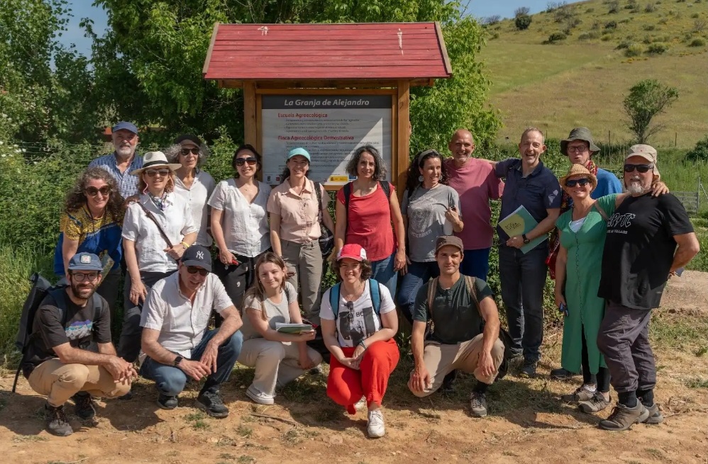 APIA (@apia_es) on Twitter photo Visita formativa a proyectos de agroecología y ganadería extensiva <a href="/PorOtraPAC/">Por otra PAC</a>
apiaweb.org/2025/05/31/vis… Visita formativa a proyectos de agroecología y ganadería extensiva <a href="/PorOtraPAC/">Por otra PAC</a>
apiaweb.org/2025/05/31/vis…