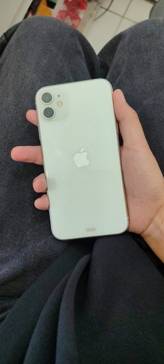 ozdandelion's tweet photo. @lovelyongiie Ip 11 ibox, ada 64 sm 128 
ada garansi toko, bisa lewat si oren 🫰 detailnya bisa dm aku yaw https://t.co/cMOWFKDhEp