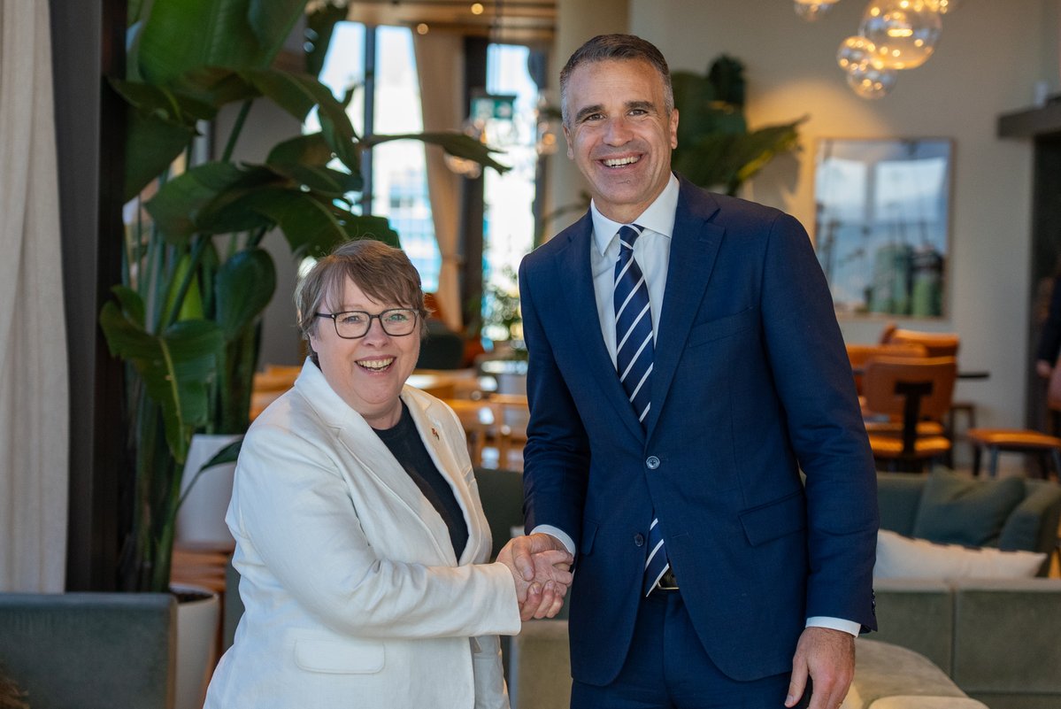 Sarah MacIntosh tweet media