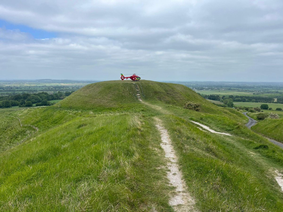 TVAirAmb's tweet image. Does anyone recognise the location of our helicopter in this photo?
When identifying the perfect landing spot, our skilled pilots look for an open space with no obstructions such as powerlines, trees or livestock. 🚁
Let us know your guesses below 👇
#ViewFromTheCrew