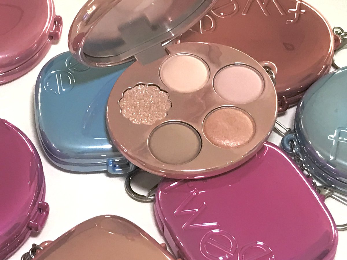 #광고
#RT 추첨 3분께 쿠션 글래스 오리지널1ea + 포켓 아이팔레트1ea (컬러 선택 가능)을 보내드려요 🫧

제가 영상 속에서 소개해드린 쿠션 글래스 오리지널과 포켓 아이 팔레트를 비롯한
퓌 올영픽 제품들을 6월 한달동안 올리브영 매장에서 만나보실 수 있어요 🧌 !