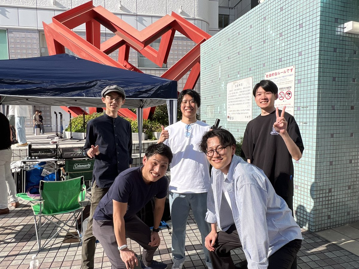 PLAZMA_ShowGo's tweet photo. 今日歌ってくれたみんな、久しぶりに広島の友人達に会えて嬉しかった！
アリスガーデンのステージから歌う景色が懐かし過ぎて、嬉し過ぎて歌ってる途中涙腺やばかったな〜笑
そして帰って家族にも会いたくなった👦👩今日もありがとう😭
また広島来るぞ！ありがとうございました、また会いましょう〜！ https://t.co/LgLKBTXZh5