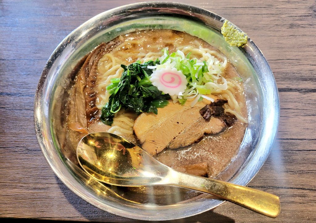 macofamR's tweet image. 観戦前にオマール海老だしらーめんで栄養補給