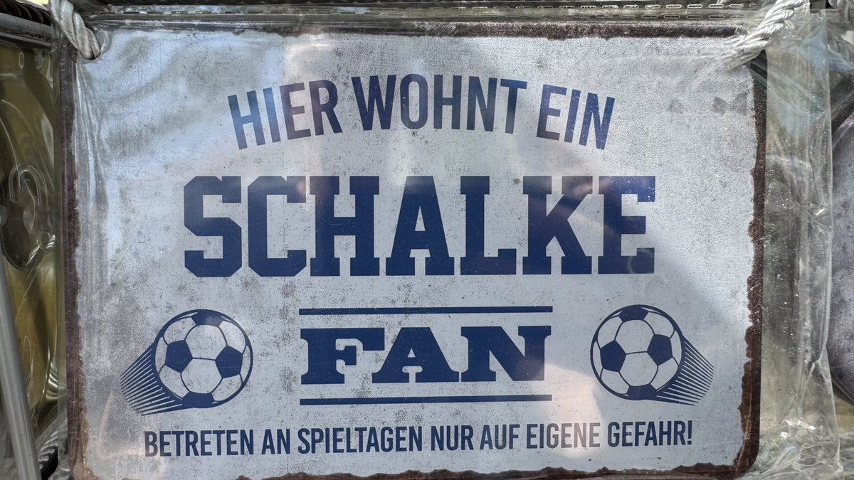 SvenRathjen's tweet photo. ⁦@robinalexander_⁩ für die neue Saison ;-) https://t.co/Vu8enQI78F